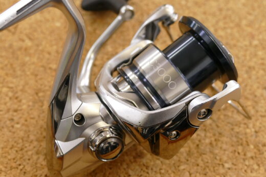 SHIMANO STRADIC 19 ストラディック C3000 - リール