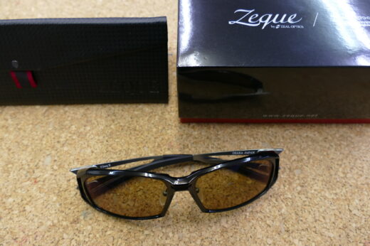 ZEAL ジール　ZEQUE　F-1768　ブラック/シルバー　トルビュースポーツ